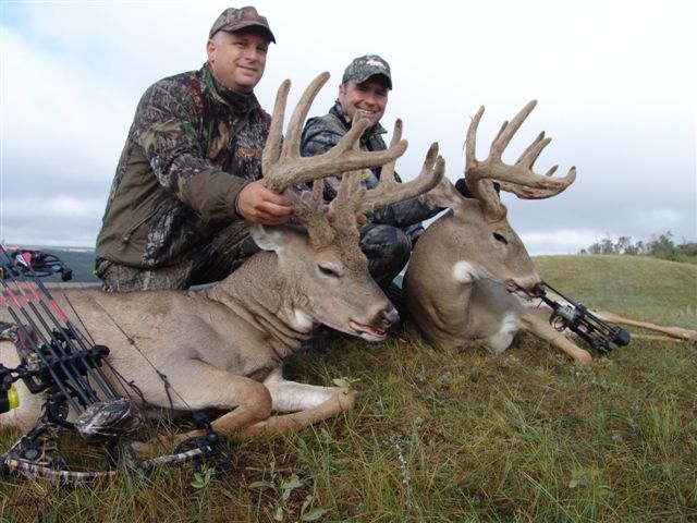 whitetail deer bowhunting outfitters